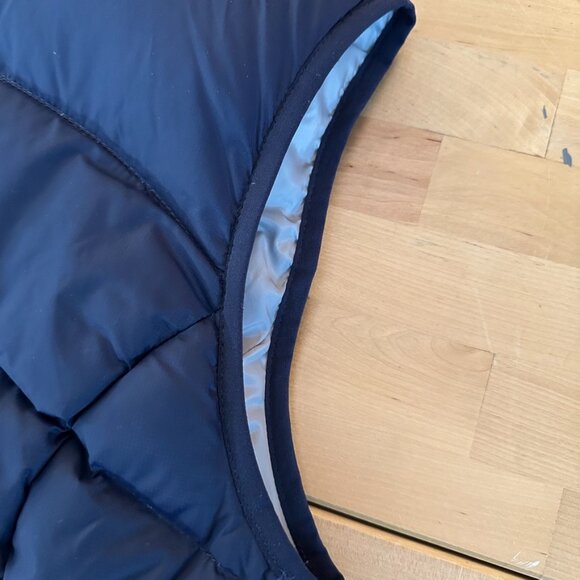 LL Bean Ws down vest, medium, navy, great condition - Picture 4 of 10
